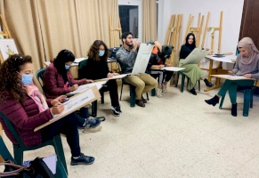 لقطات لطلبة المستويات الاكاديمية لتعليم الفنون في المنتدى