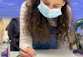 لقطات لطلبة المستويات الاكاديمية لتعليم الفنون في المنتدى