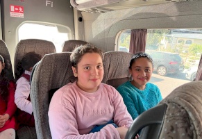 زيارة أطفال مدرسة الفنون البصرية (5 الى 11) لمعرض الفنان علاء البابا 