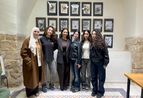 منتدى الفنون البصرية يفتتح معرض أعمال طلبة المساقات الأكاديمية والهواة في البلدة القديمة كفر عقب