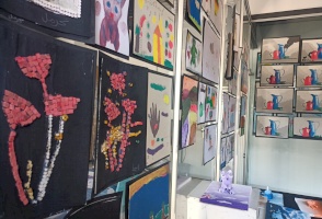 The &quot;Art Spaces&quot; exhibition showcases the graduation of students from the Art Garden courses and the Fundamentals of Drawing principles.