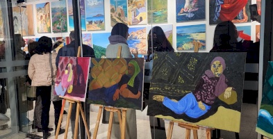 معرض &quot;على قماش 2 &quot;لطلبة المستويات الأكاديمية في مدرسة الفنون البصرية