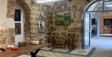 منتدى الفنون البصرية يفتتح معرض أعمال طلبة المساقات الأكاديمية والهواة في البلدة القديمة كفر عقب