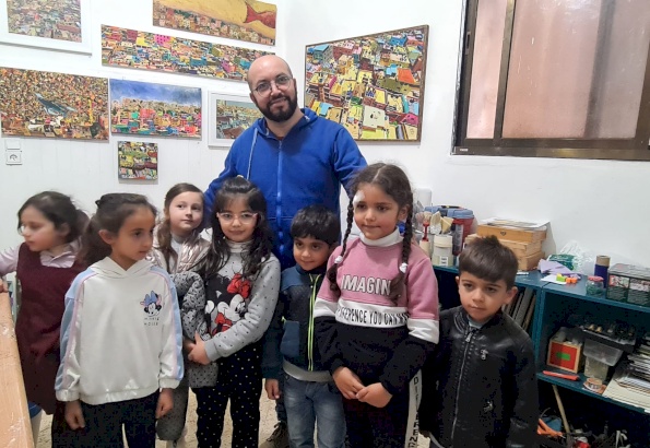 زيارة أطفال مدرسة الفنون البصرية (5 الى 11) لمعرض الفنان علاء البابا 