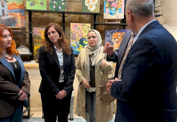 منتدى الفنون البصرية يفتتح معرض أعمال طلبة المساقات الأكاديمية والهواة في البلدة القديمة كفر عقب