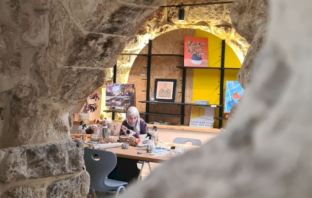 ورشة سيراميك _ كفر عقب 