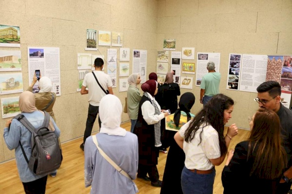 معرض الفن حق