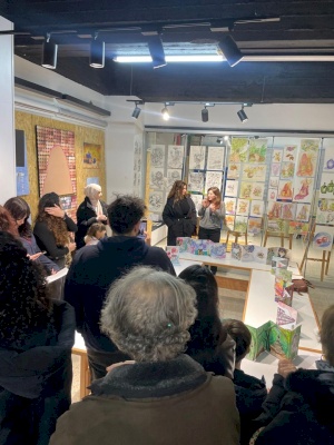 معرض &quot;على قماش 2 &quot;لطلبة المستويات الأكاديمية في مدرسة الفنون البصرية